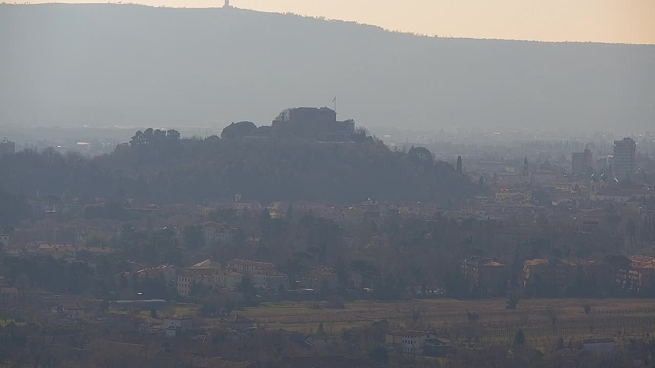 Brezmejna spletna kamera Nova Gorica in Gorica!