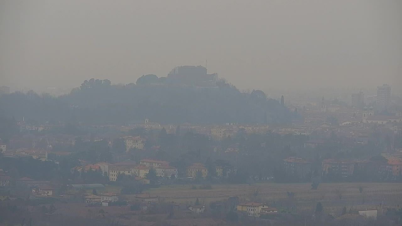 Brezmejna spletna kamera Nova Gorica in Gorica!