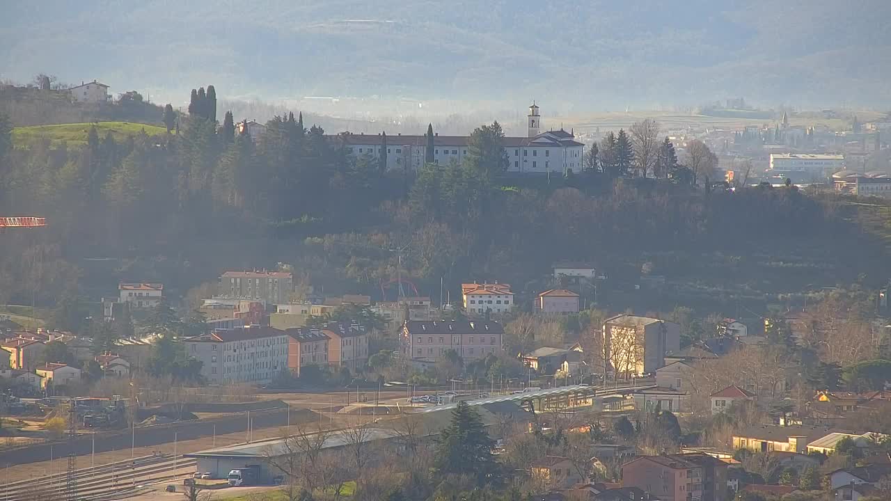 Brezmejna spletna kamera Nova Gorica in Gorica!