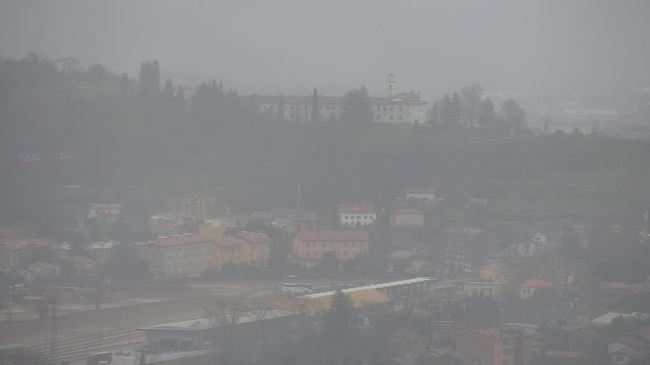 Brezmejna spletna kamera Nova Gorica in Gorica!