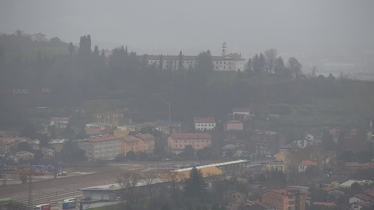 Brezmejna spletna kamera Nova Gorica in Gorica!