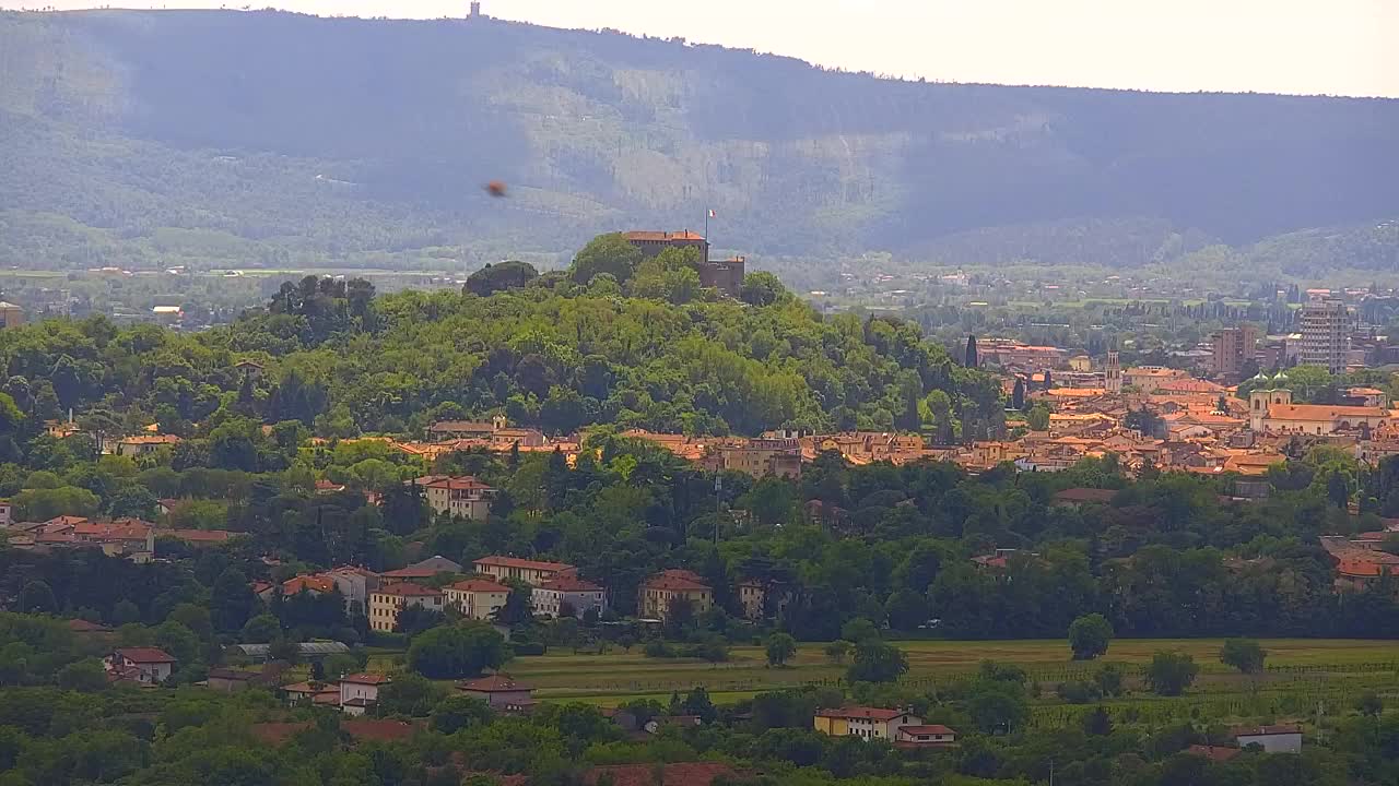 Brezmejna spletna kamera Nova Gorica in Gorica!
