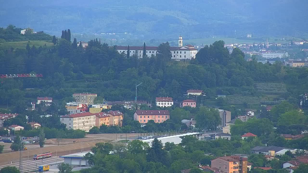 Otkrijte Beskrajnu Web Kameru Nova Gorica i Gorica!