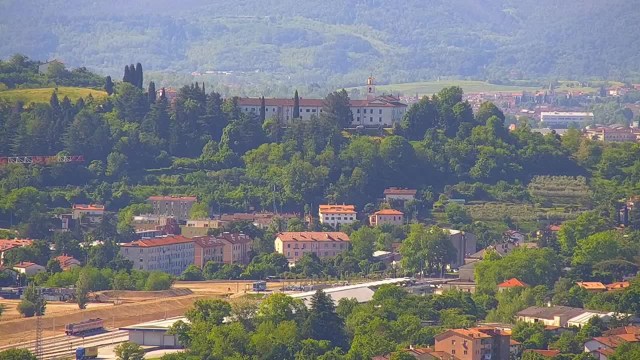 Otkrijte Beskrajnu Web Kameru Nova Gorica i Gorica!