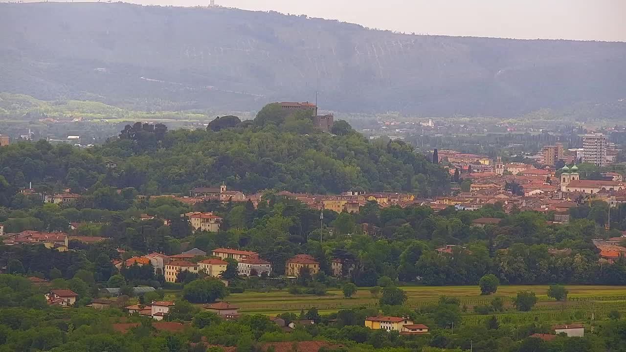 Otkrijte Beskrajnu Web Kameru Nova Gorica i Gorica!