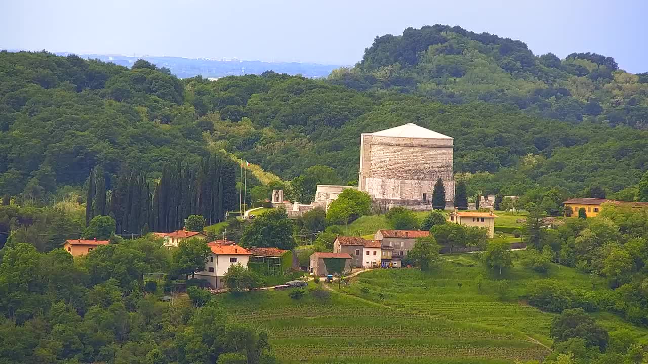 Scopri la Webcam Senza Confini tra Nova Gorica e Gorizia!