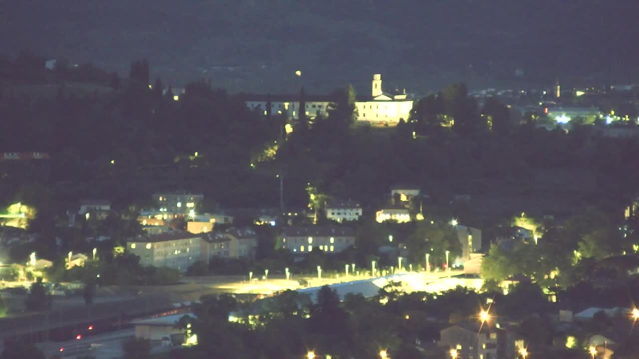 Brezmejna spletna kamera Nova Gorica in Gorica!