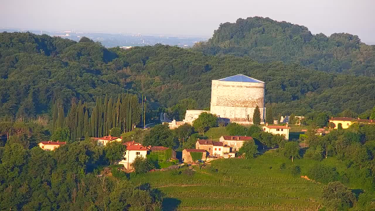 Borderless webcam of Nova Gorica and Gorizia