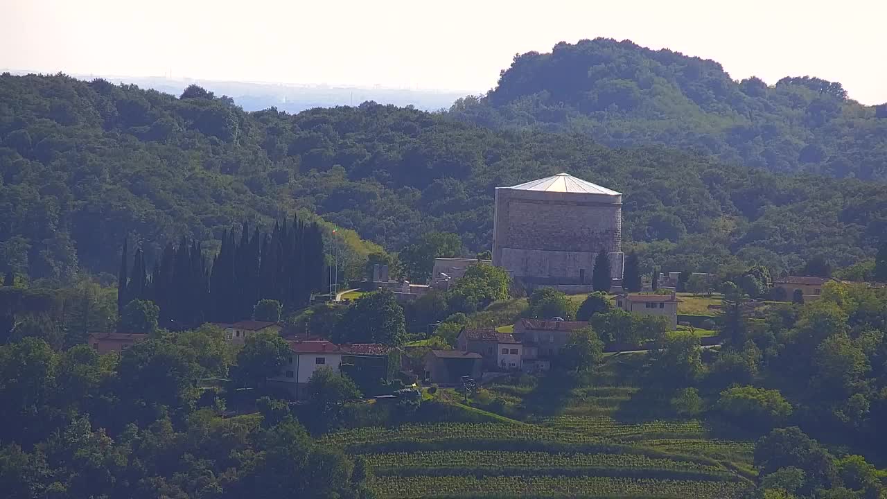 Borderless webcam of Nova Gorica and Gorizia