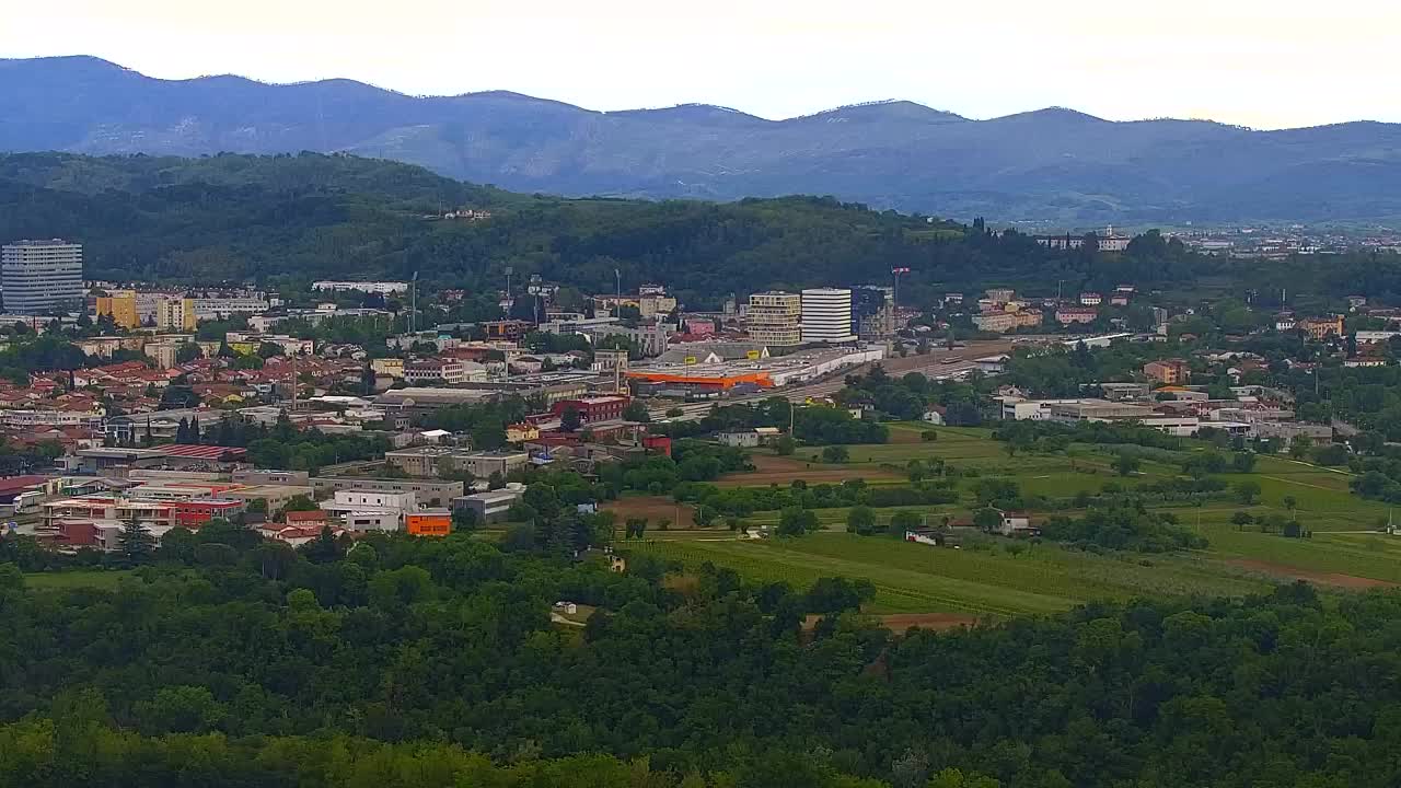 Otkrijte Beskrajnu Web Kameru Nova Gorica i Gorica!