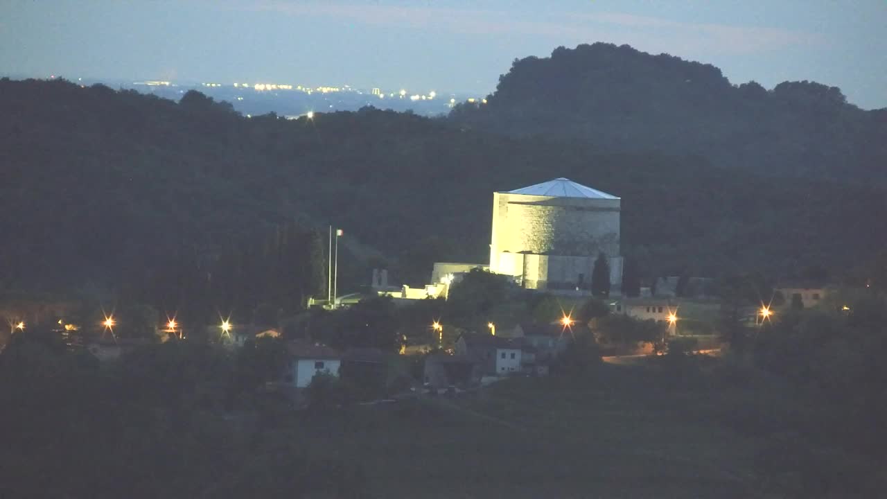 Borderless webcam of Nova Gorica and Gorizia
