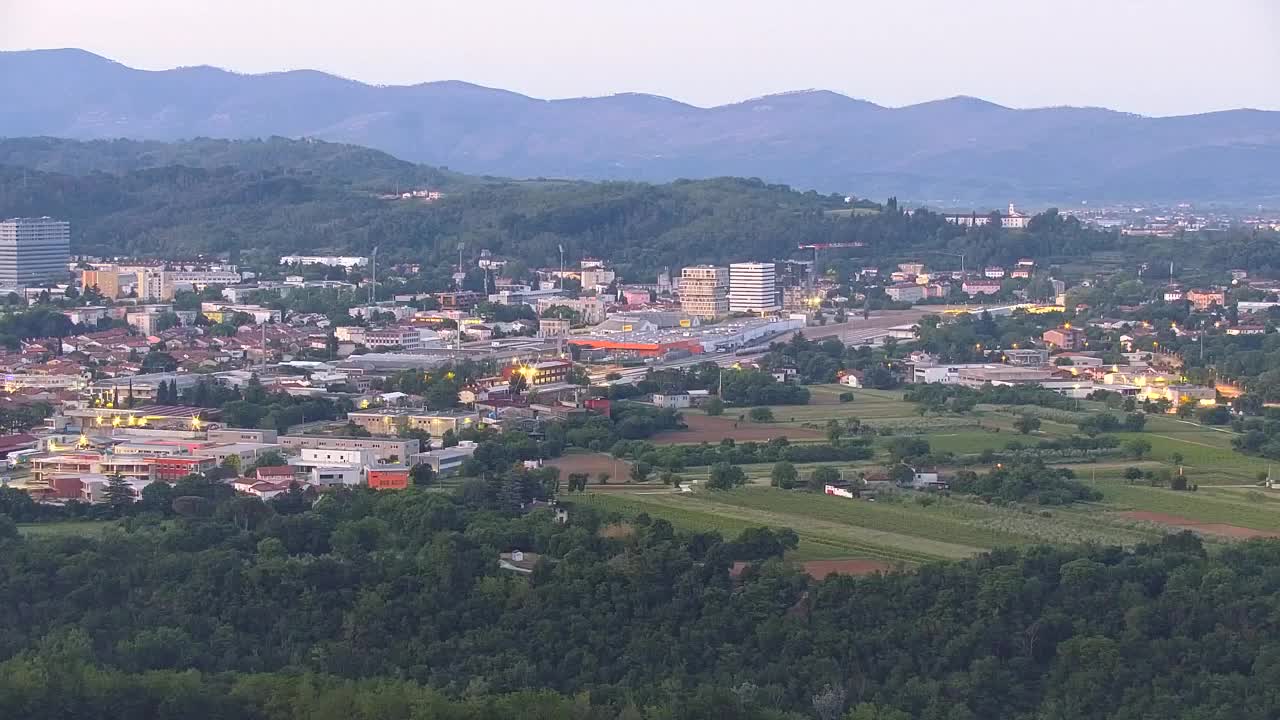 Otkrijte Beskrajnu Web Kameru Nova Gorica i Gorica!
