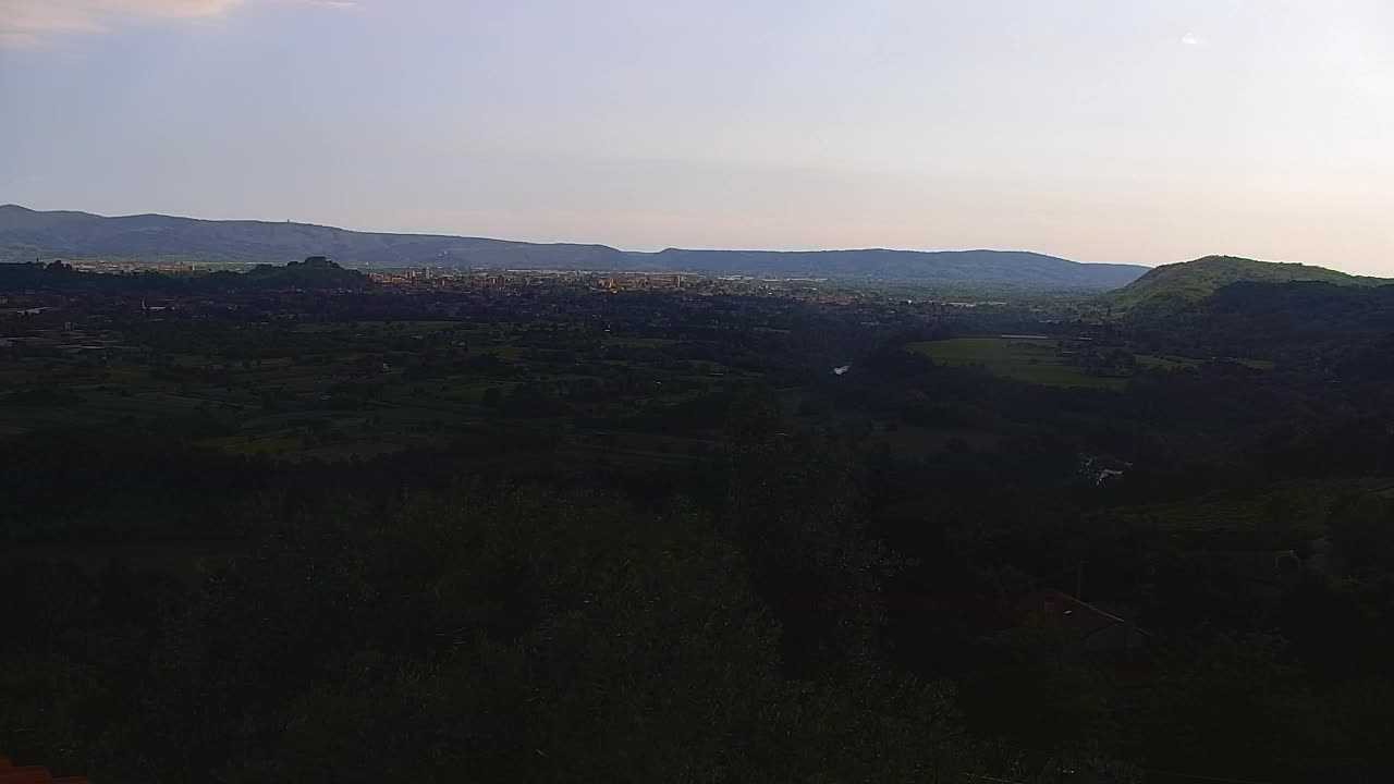Brezmejna spletna kamera Nova Gorica in Gorica!