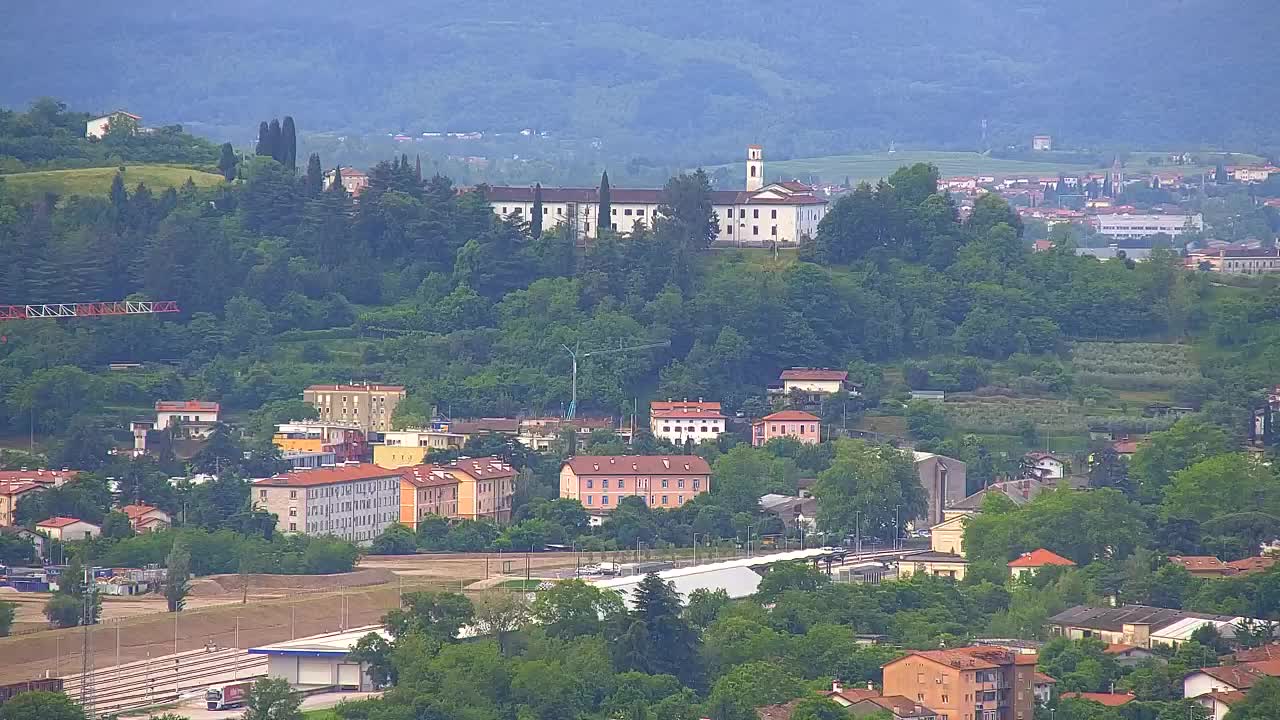 Otkrijte Beskrajnu Web Kameru Nova Gorica i Gorica!