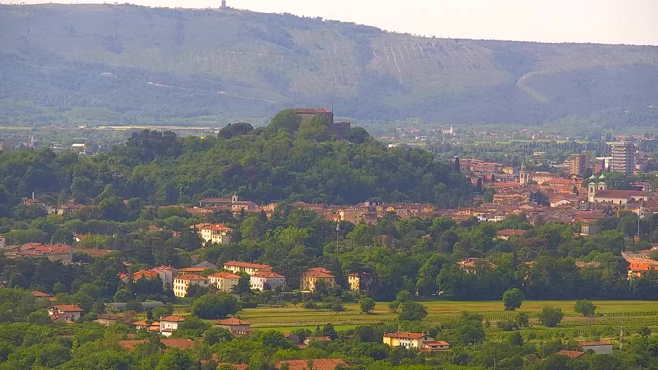 Brezmejna spletna kamera Nova Gorica in Gorica!