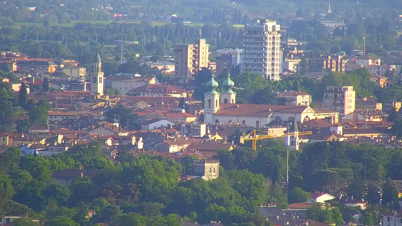 Otkrijte Beskrajnu Web Kameru Nova Gorica i Gorica!