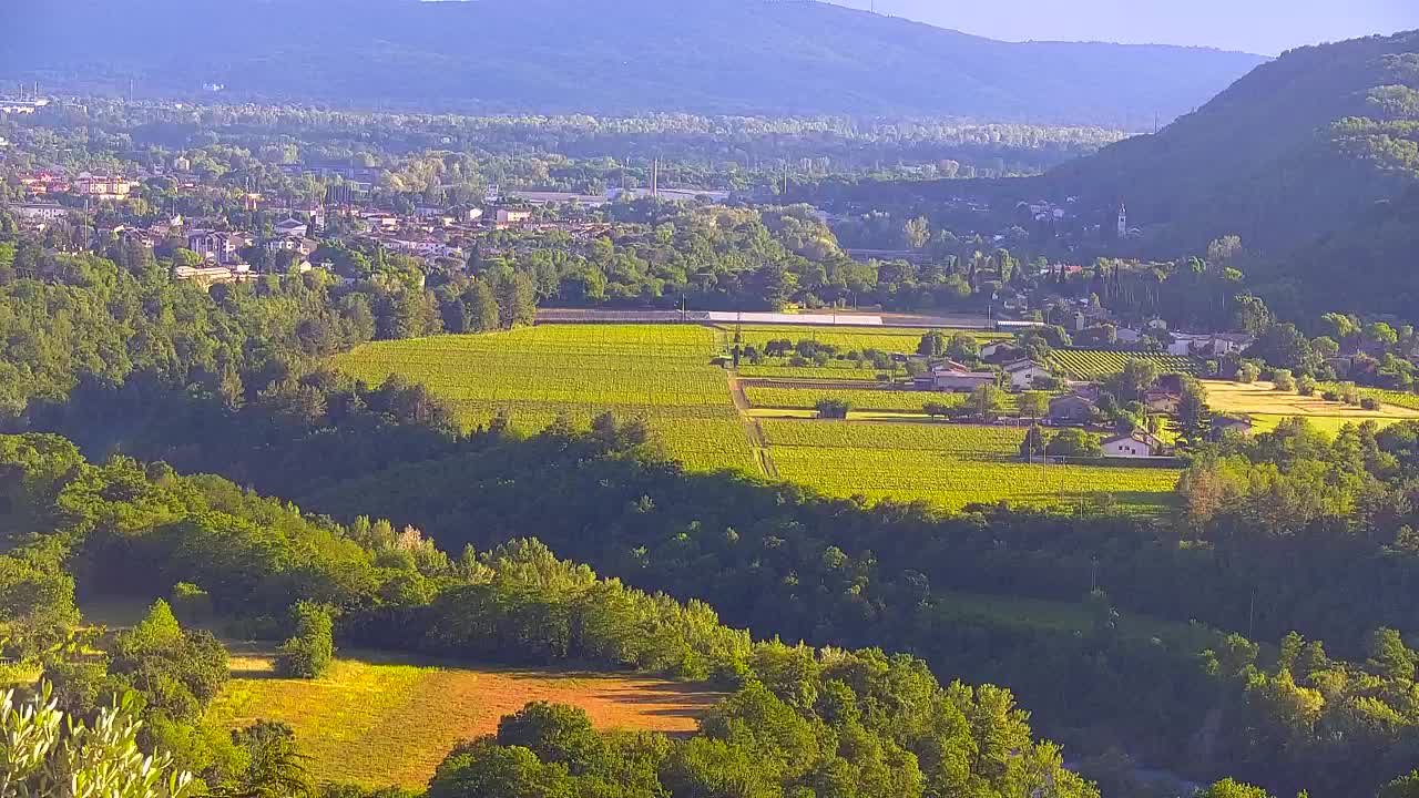 Otkrijte Beskrajnu Web Kameru Nova Gorica i Gorica!