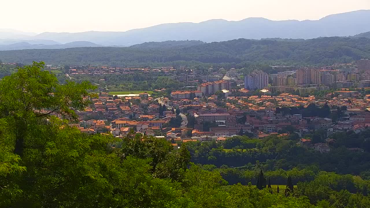 Brezmejna spletna kamera Nova Gorica in Gorica!
