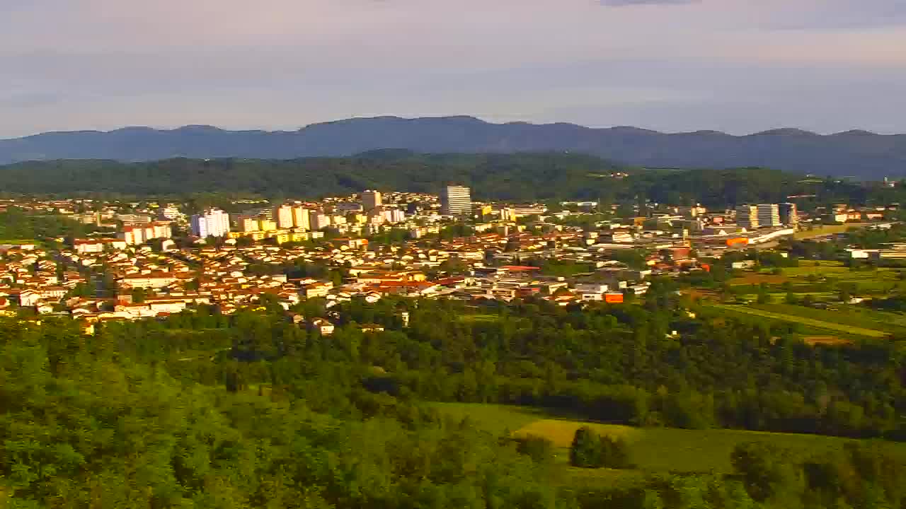 Otkrijte Beskrajnu Web Kameru Nova Gorica i Gorica!