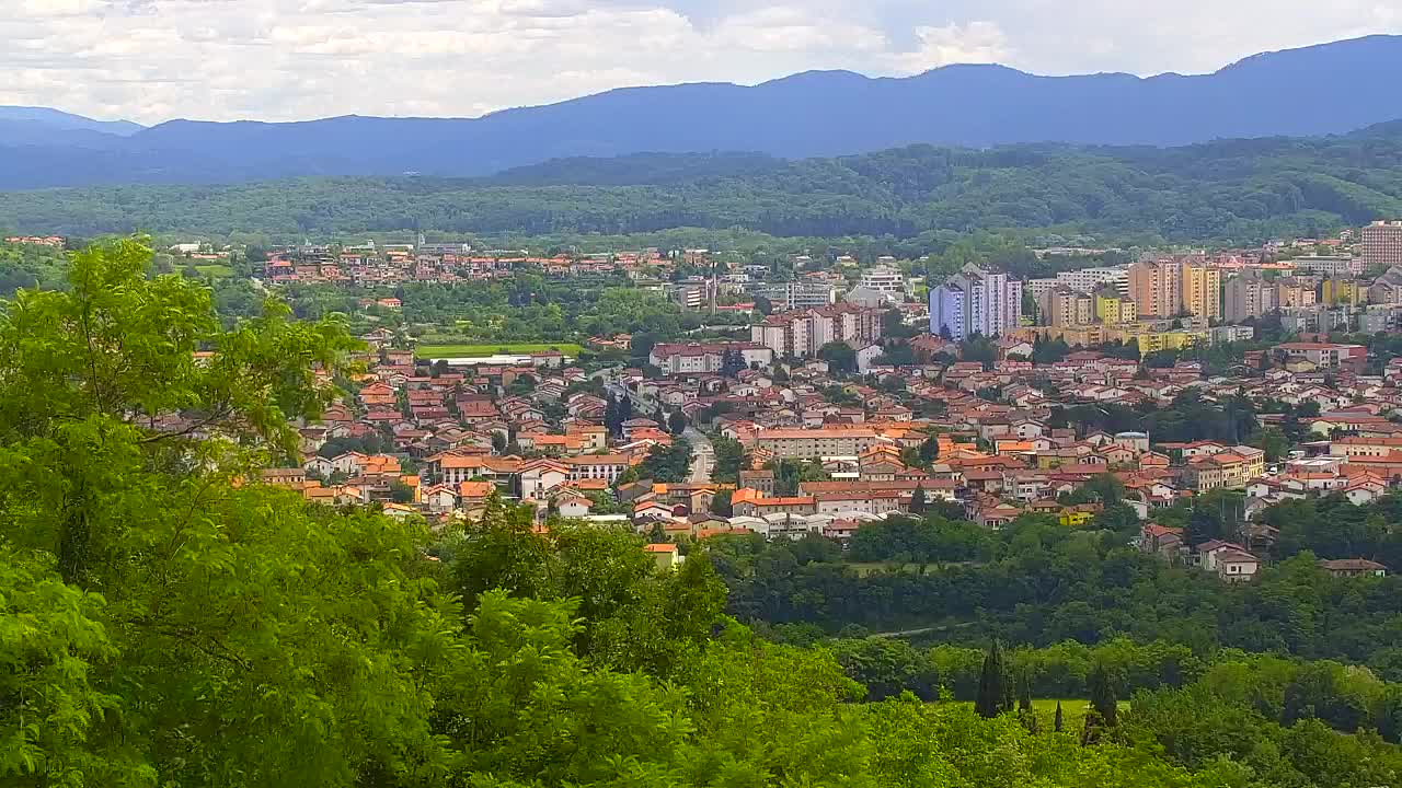 Otkrijte Beskrajnu Web Kameru Nova Gorica i Gorica!