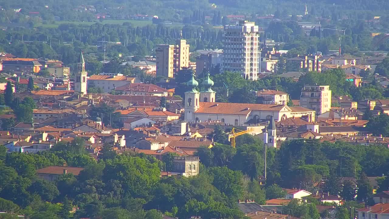 Otkrijte Beskrajnu Web Kameru Nova Gorica i Gorica!