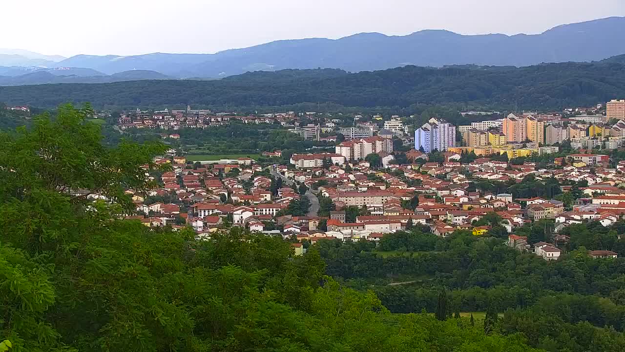 Brezmejna spletna kamera Nova Gorica in Gorica!