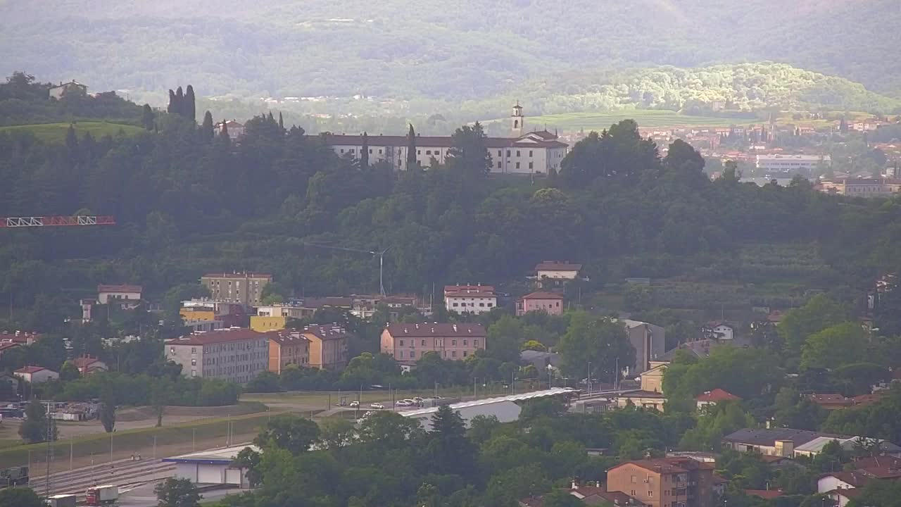 Otkrijte Beskrajnu Web Kameru Nova Gorica i Gorica!