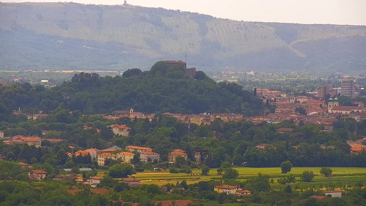 Otkrijte Beskrajnu Web Kameru Nova Gorica i Gorica!
