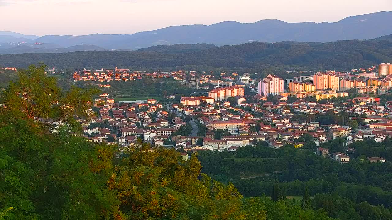 Brezmejna spletna kamera Nova Gorica in Gorica!