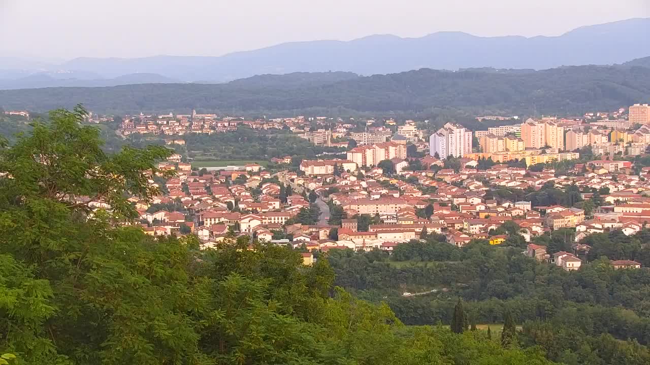 Brezmejna spletna kamera Nova Gorica in Gorica!