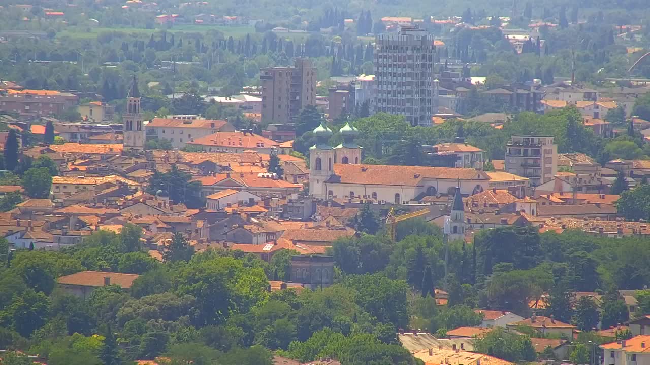 Otkrijte Beskrajnu Web Kameru Nova Gorica i Gorica!