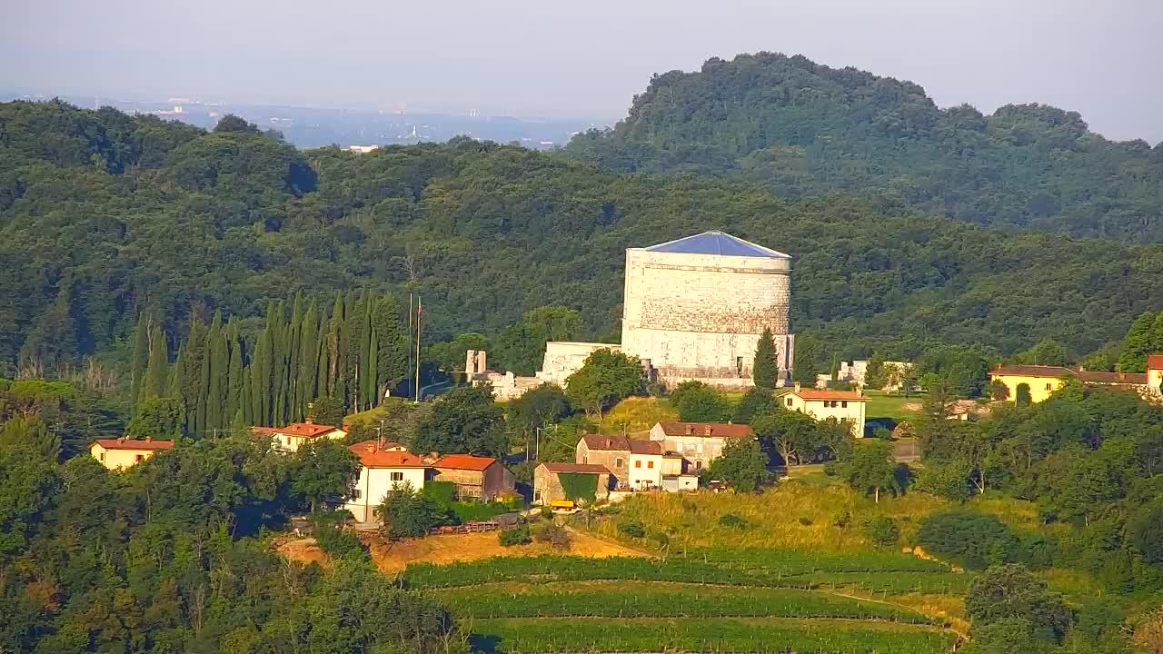 Scopri la Webcam Senza Confini tra Nova Gorica e Gorizia!