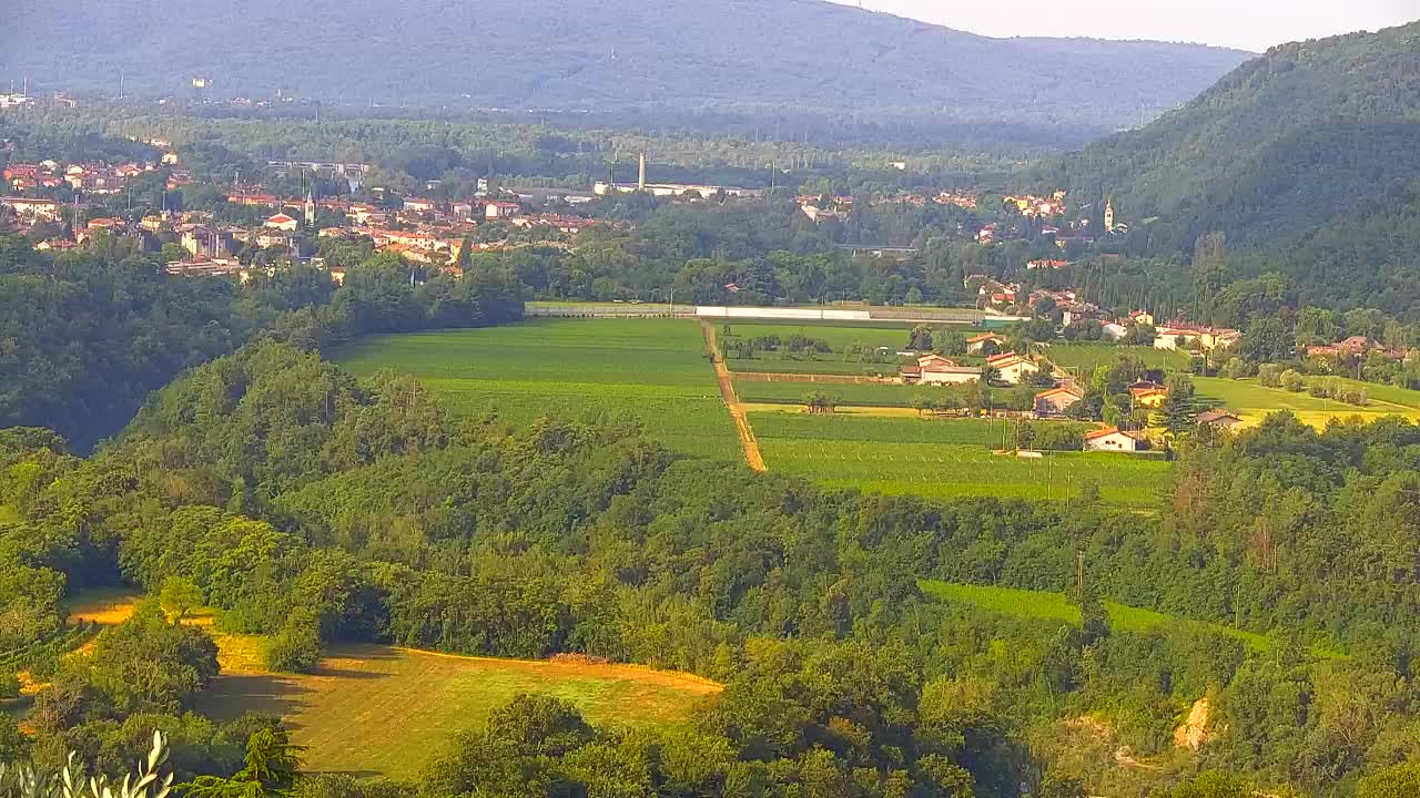 Otkrijte Beskrajnu Web Kameru Nova Gorica i Gorica!