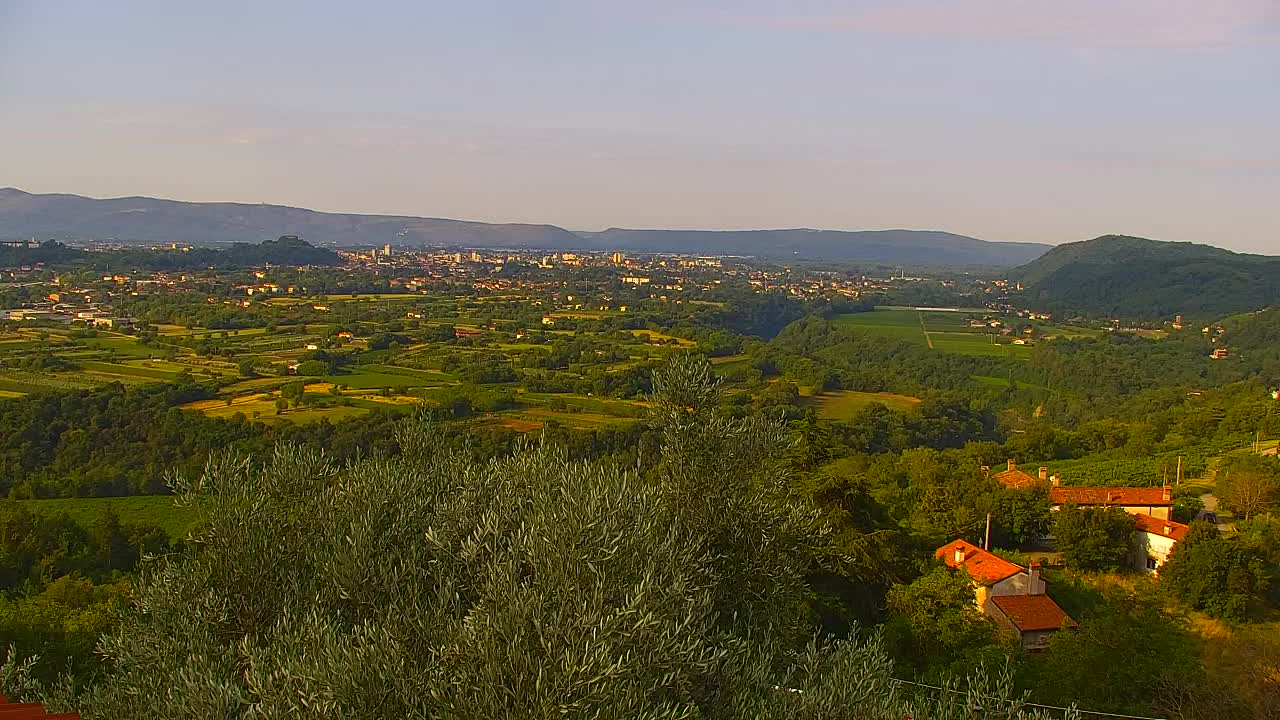 Borderless webcam of Nova Gorica and Gorizia
