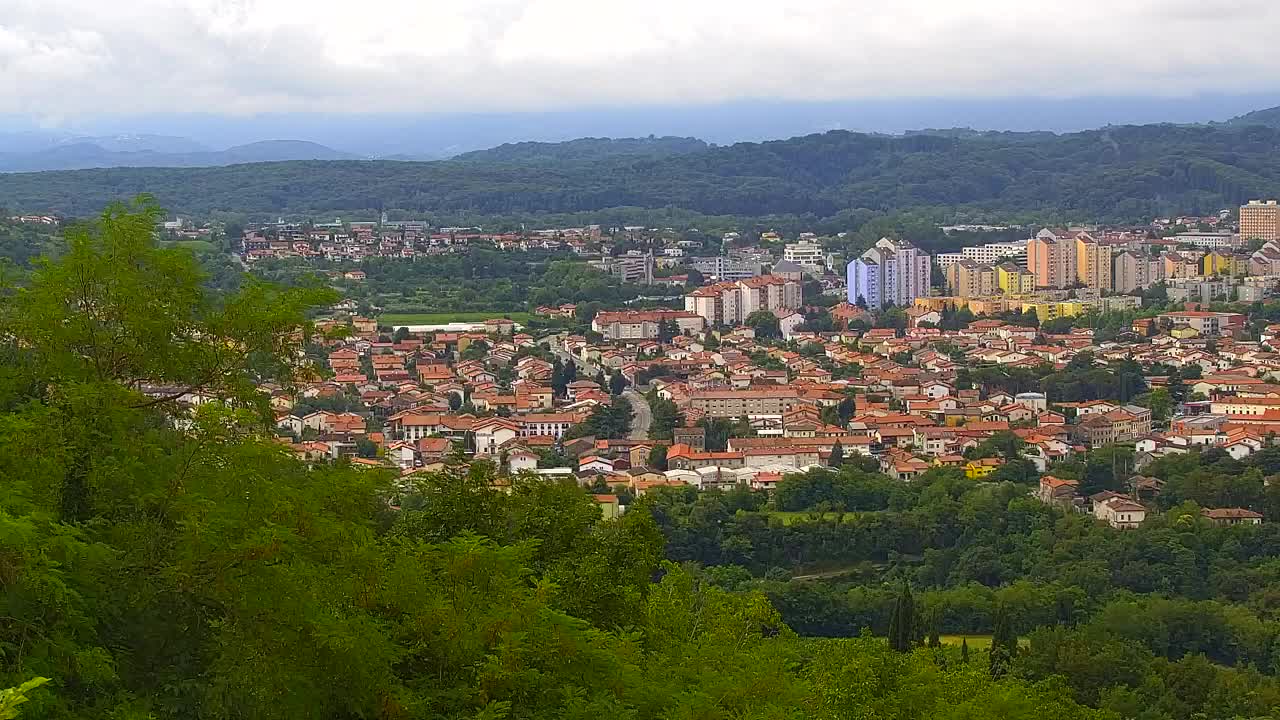 Otkrijte Beskrajnu Web Kameru Nova Gorica i Gorica!