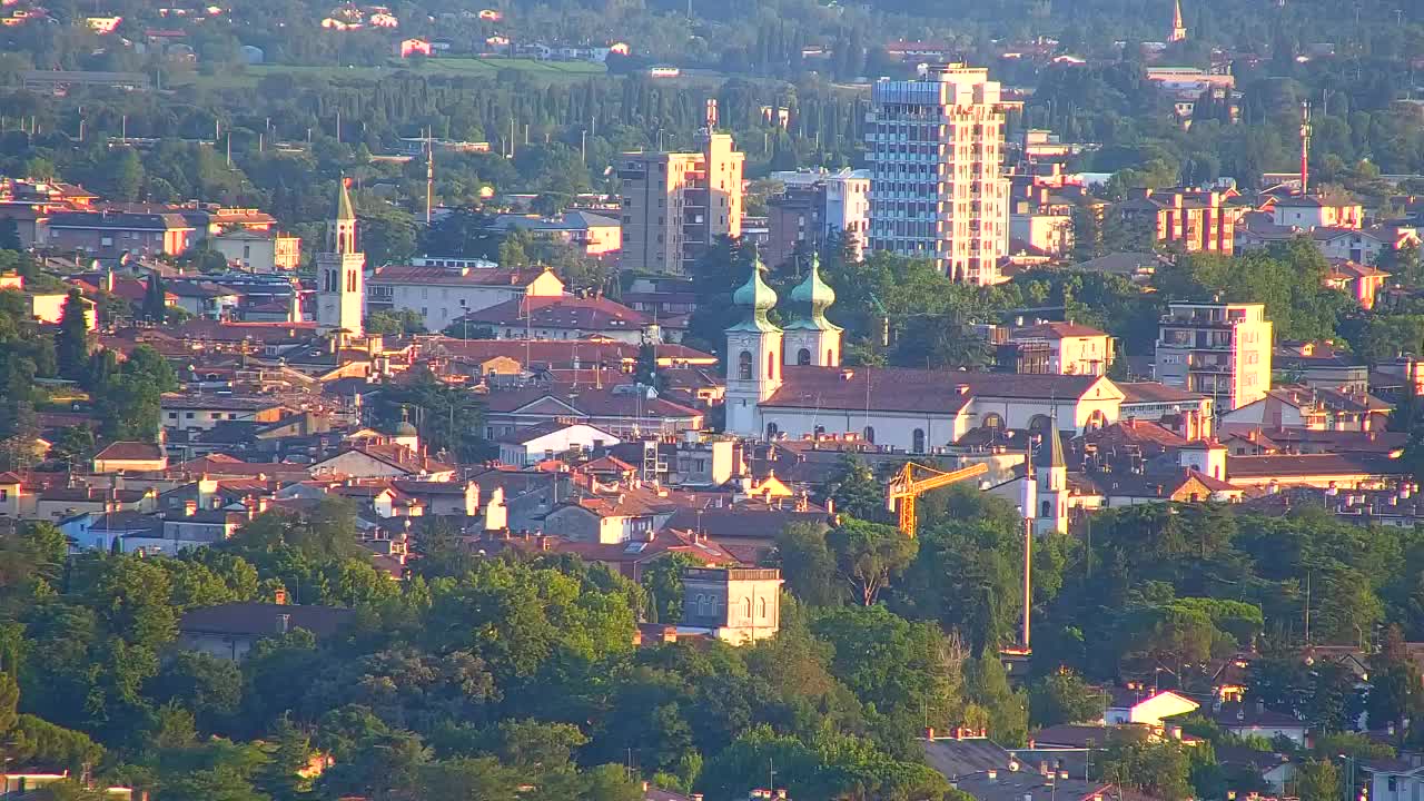 Brezmejna spletna kamera Nova Gorica in Gorica!