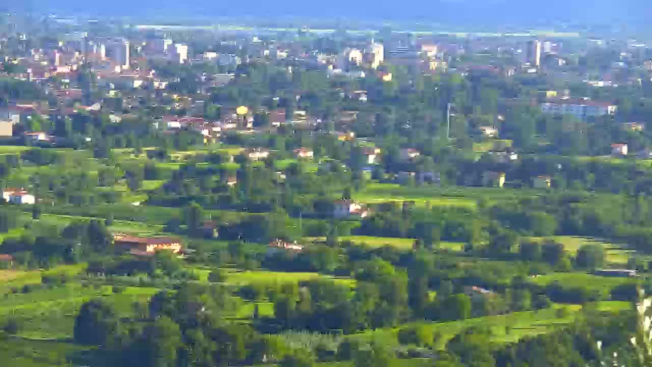 Brezmejna spletna kamera Nova Gorica in Gorica!