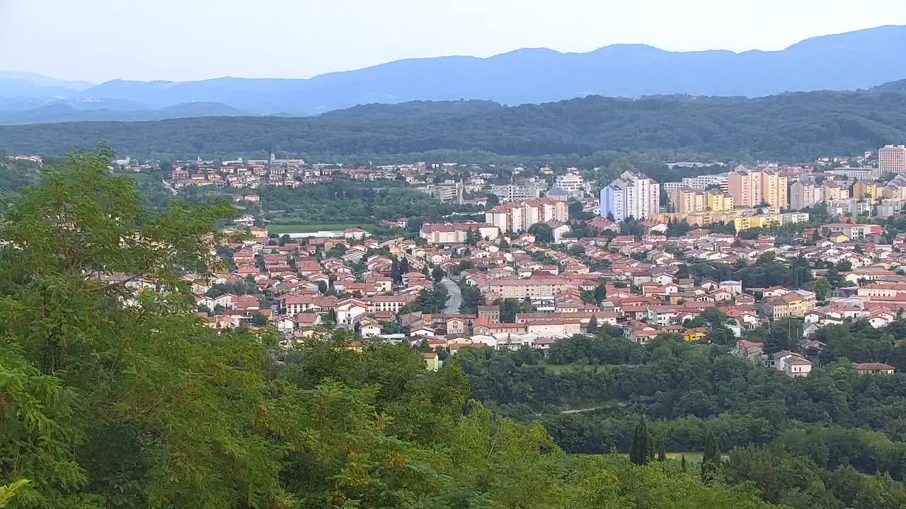 Otkrijte Beskrajnu Web Kameru Nova Gorica i Gorica!
