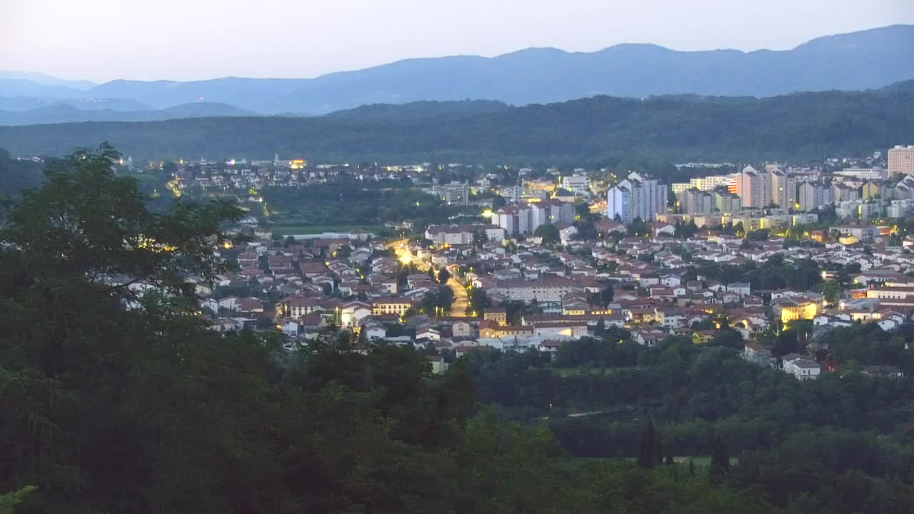 Brezmejna spletna kamera Nova Gorica in Gorica!
