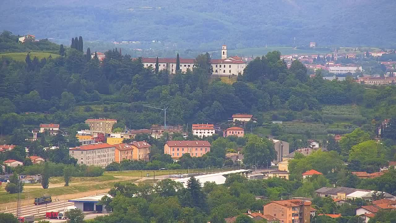 Brezmejna spletna kamera Nova Gorica in Gorica!