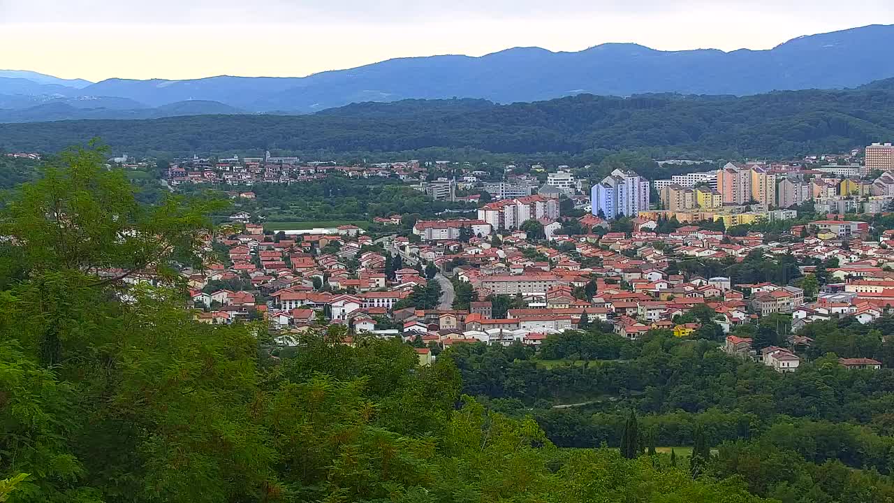 Brezmejna spletna kamera Nova Gorica in Gorica!