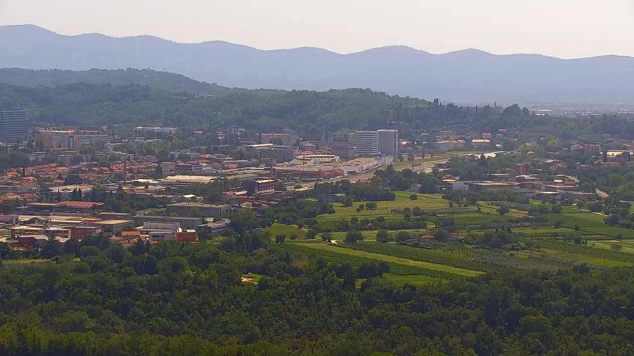 Brezmejna spletna kamera Nova Gorica in Gorica!