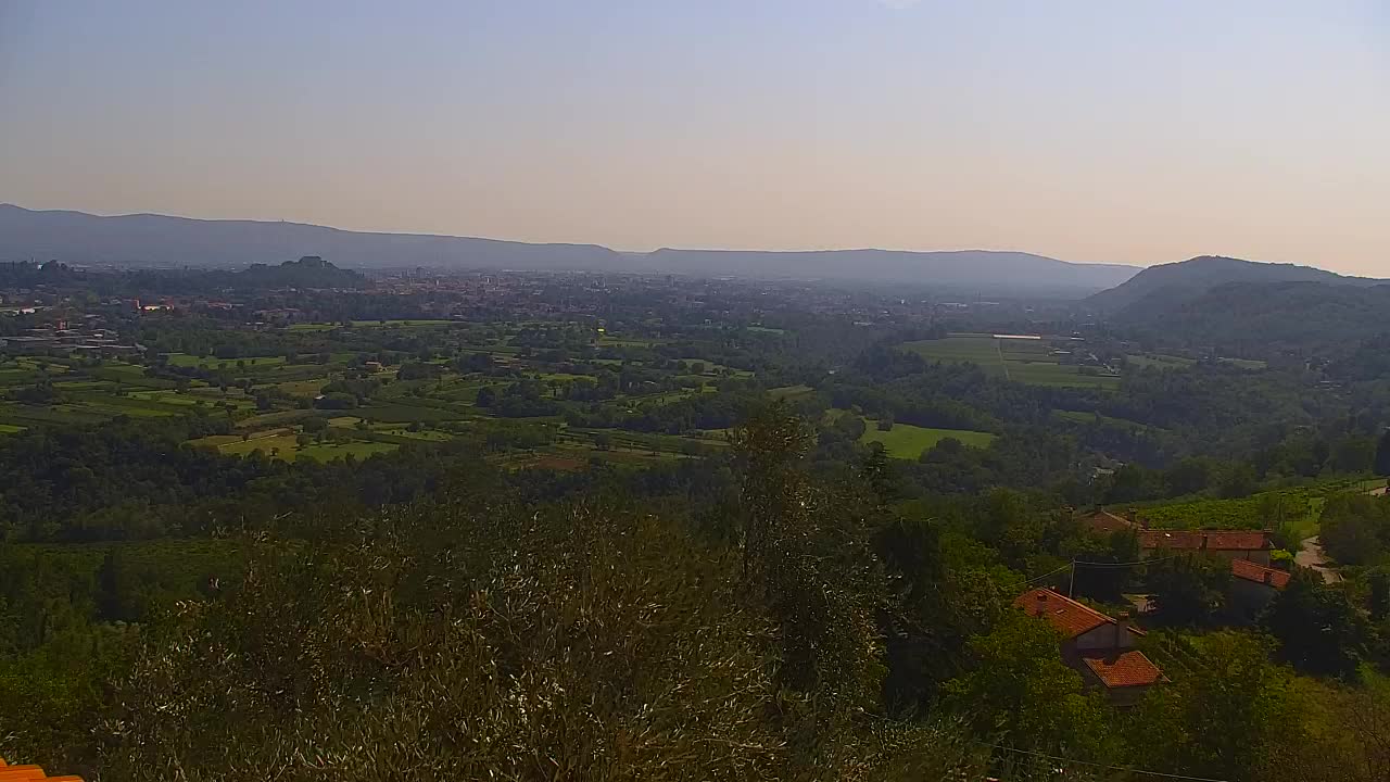 Brezmejna spletna kamera Nova Gorica in Gorica!
