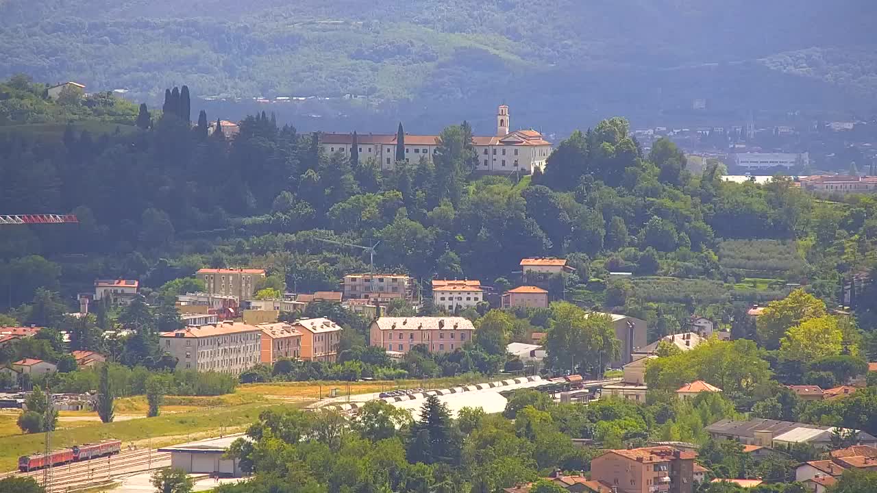 Otkrijte Beskrajnu Web Kameru Nova Gorica i Gorica!