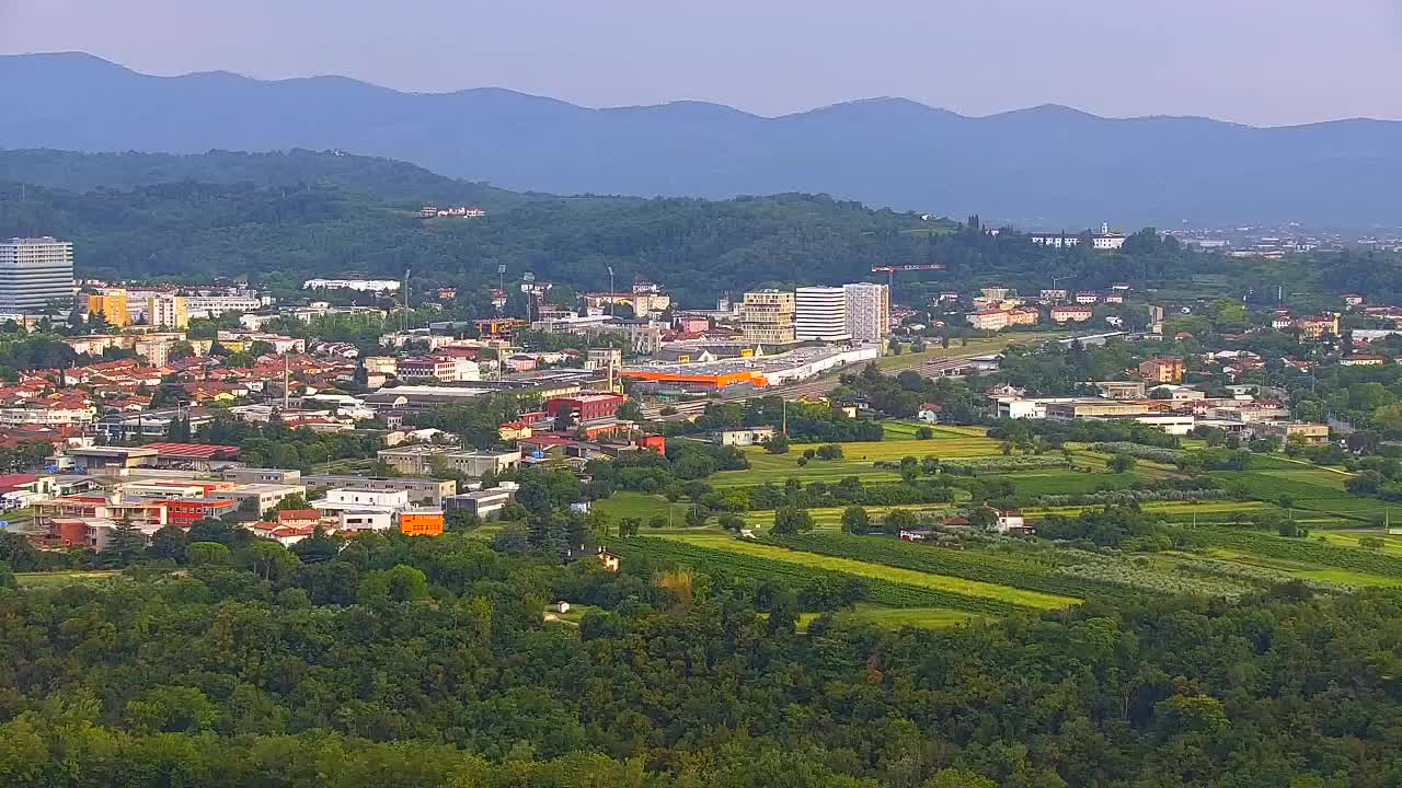Otkrijte Beskrajnu Web Kameru Nova Gorica i Gorica!