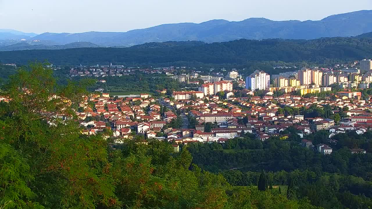 Otkrijte Beskrajnu Web Kameru Nova Gorica i Gorica!