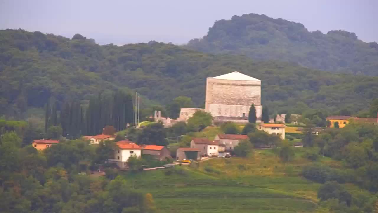 Otkrijte Beskrajnu Web Kameru Nova Gorica i Gorica!