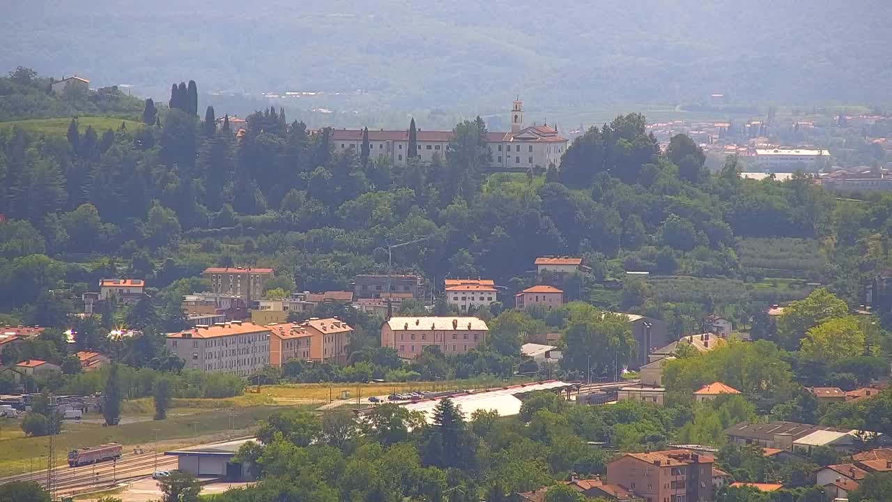 Brezmejna spletna kamera Nova Gorica in Gorica!