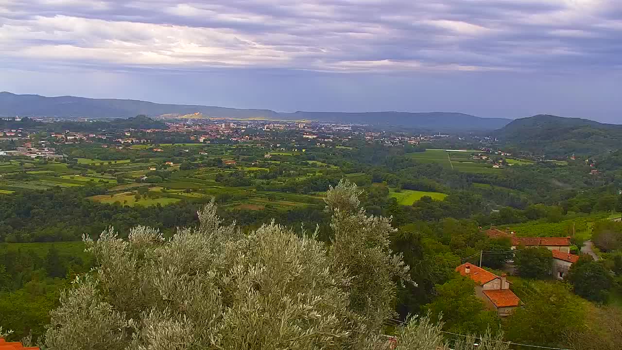 Brezmejna spletna kamera Nova Gorica in Gorica!
