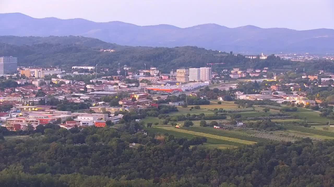 Otkrijte Beskrajnu Web Kameru Nova Gorica i Gorica!
